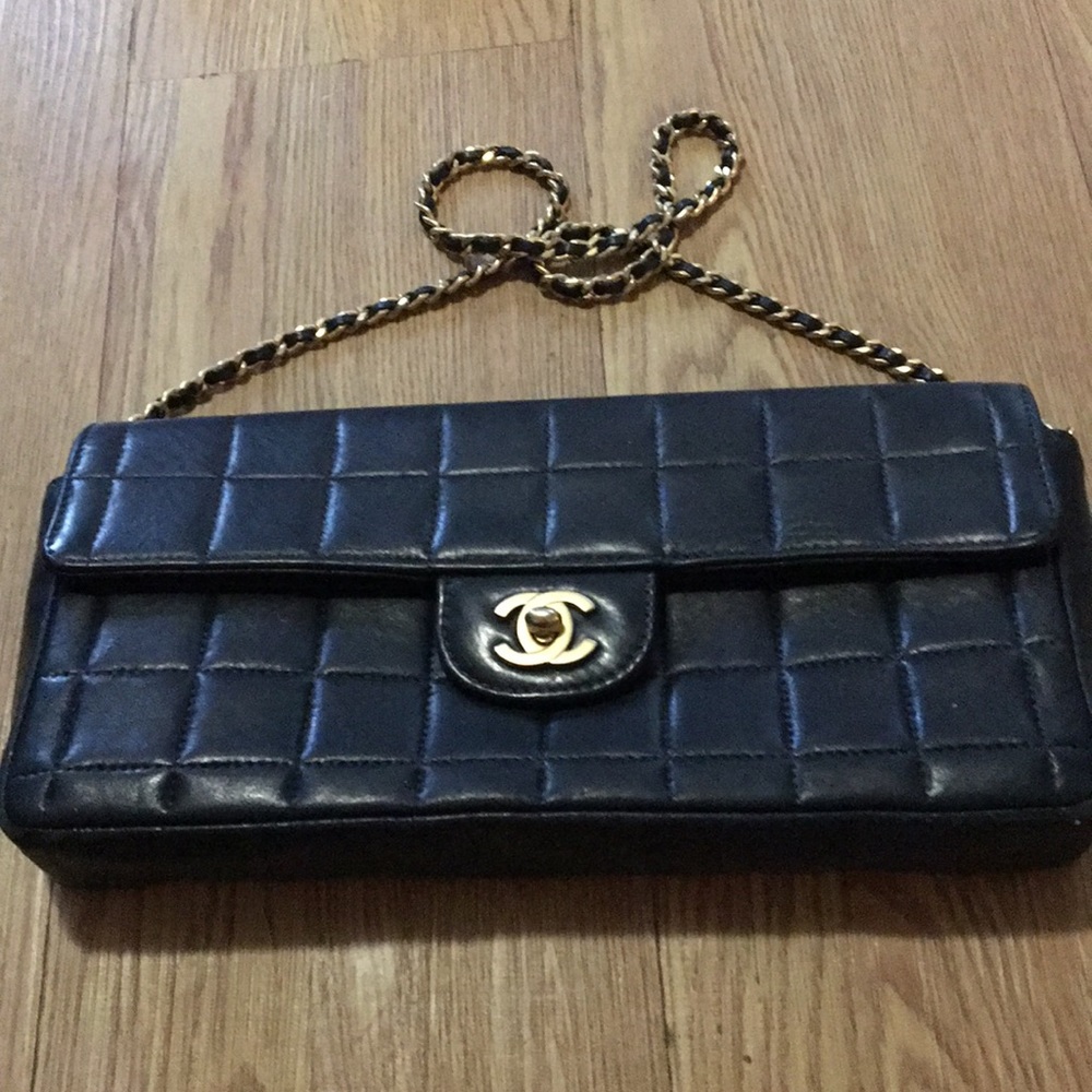 Chanel purse